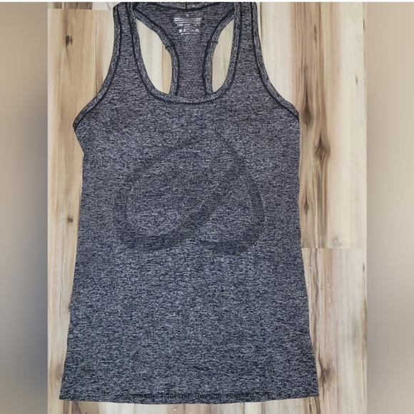 NWOT Recess Racerback Workout Small Grey Tank - Picture 2 of 8